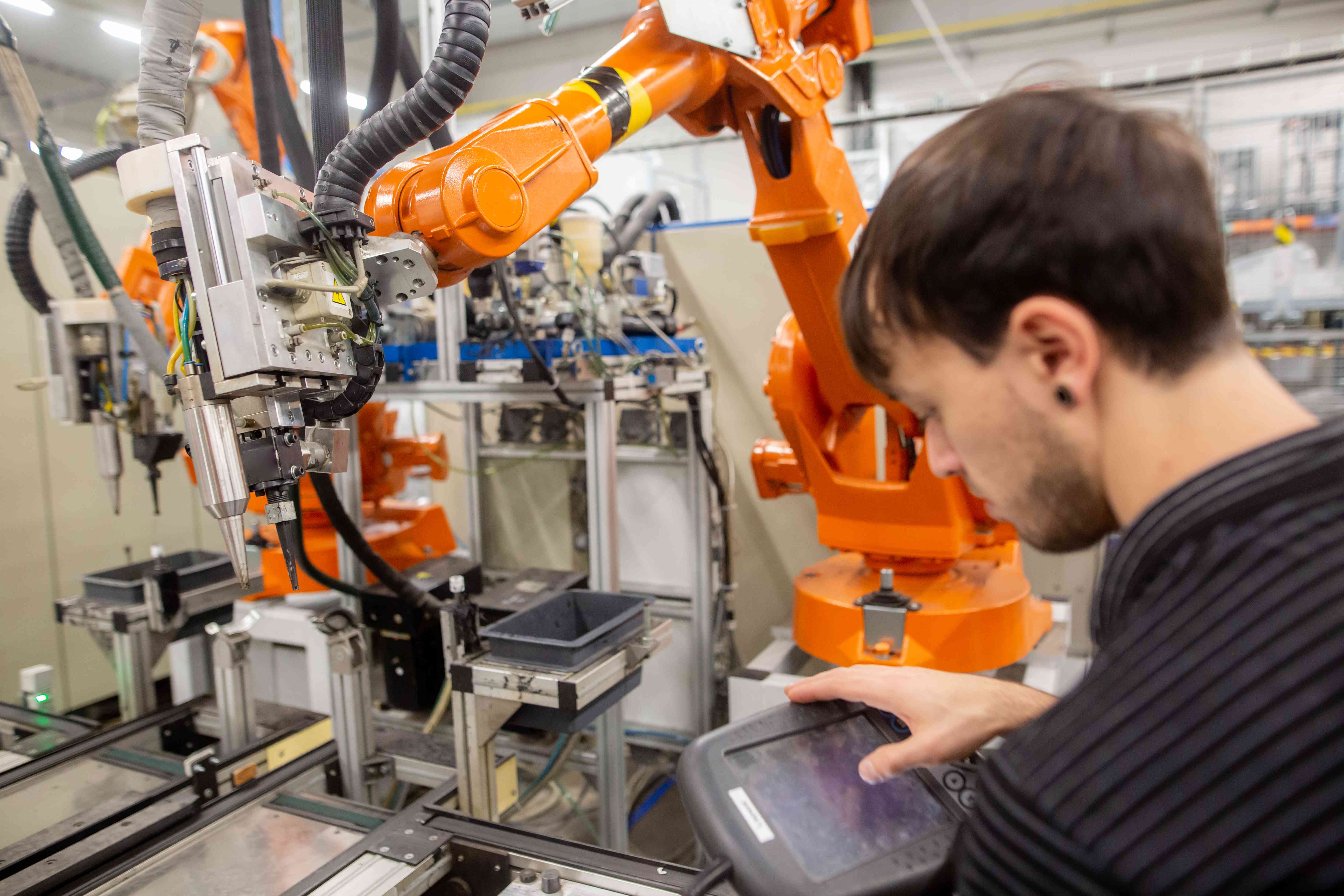 Robotik- und Automatisierungsanlage bei Niklas Engineering
